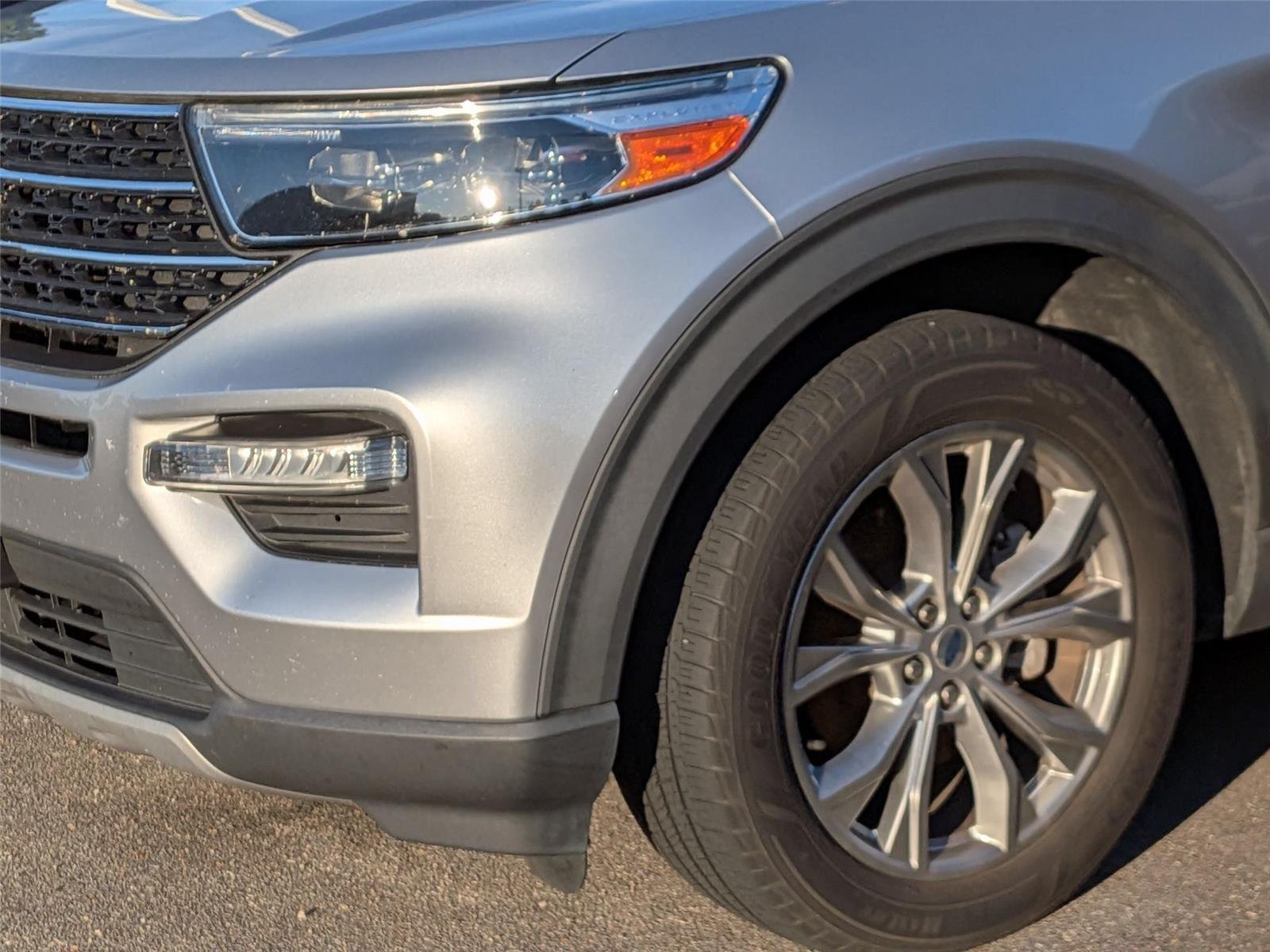 Used 2020 Iconic Silver Metallic Ford XLT image 3