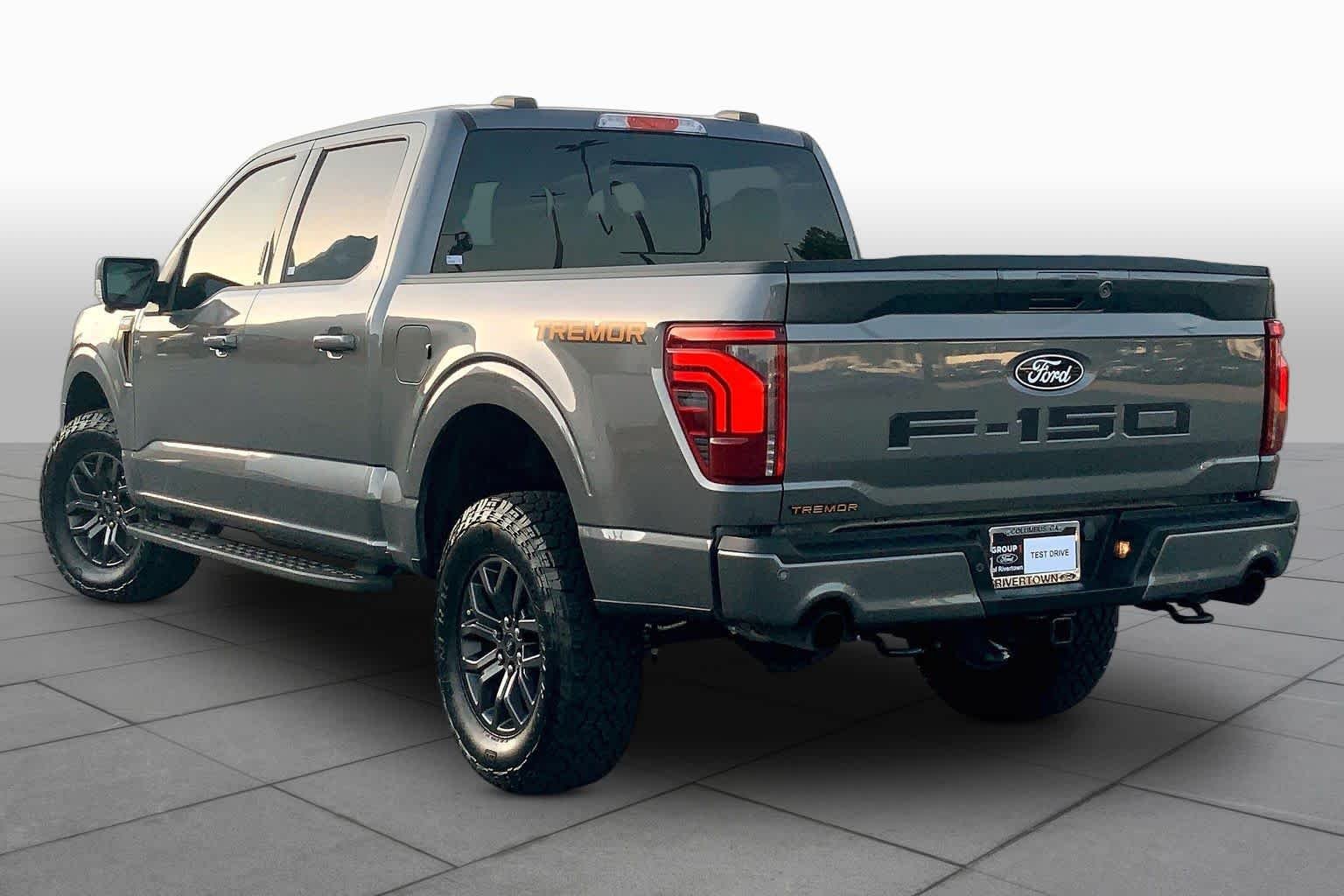 Used 2024 Carbonized Gray Metallic Ford Tremor image 11