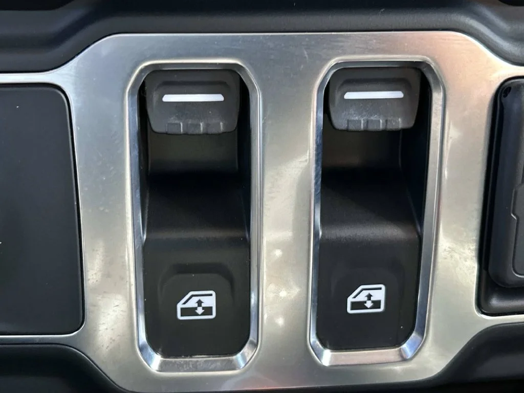 Used 2021 White Jeep Sport S image 46
