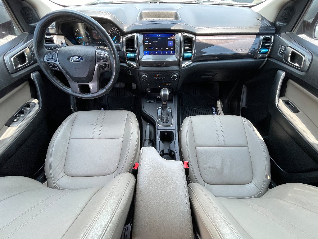 Used 2023 Cactus Gray Ford LARIAT image 3