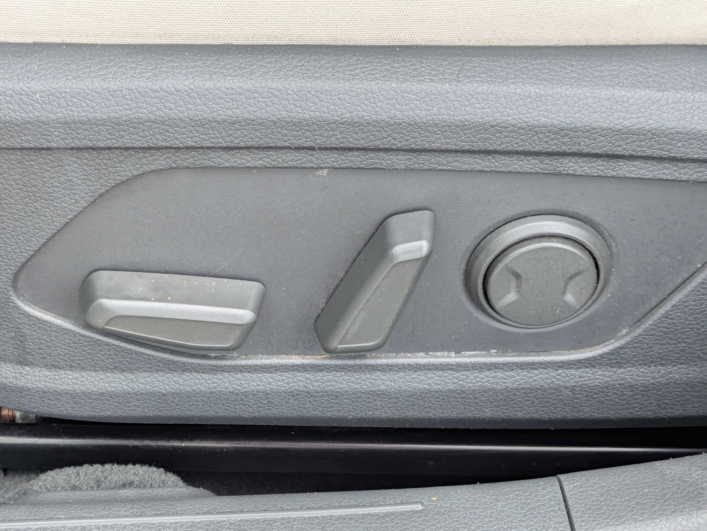Used 2021 Hyper White Hyundai SEL image 21