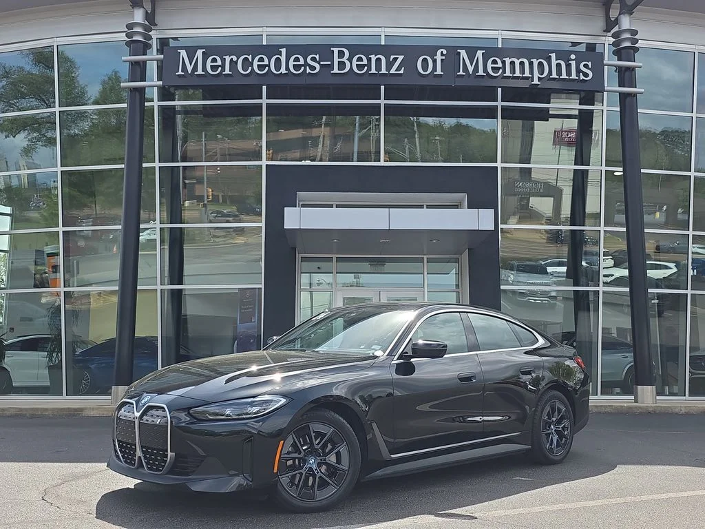 2024 BMW i4 eDrive40's photo