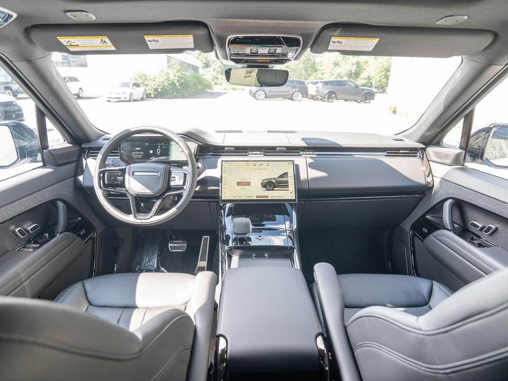 New 2026 Fuji White Land Rover Dynamic SE image 17