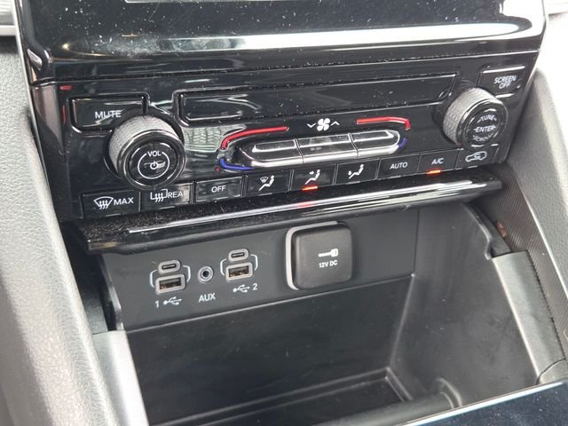 Used 2025 White Jeep Laredo image 20