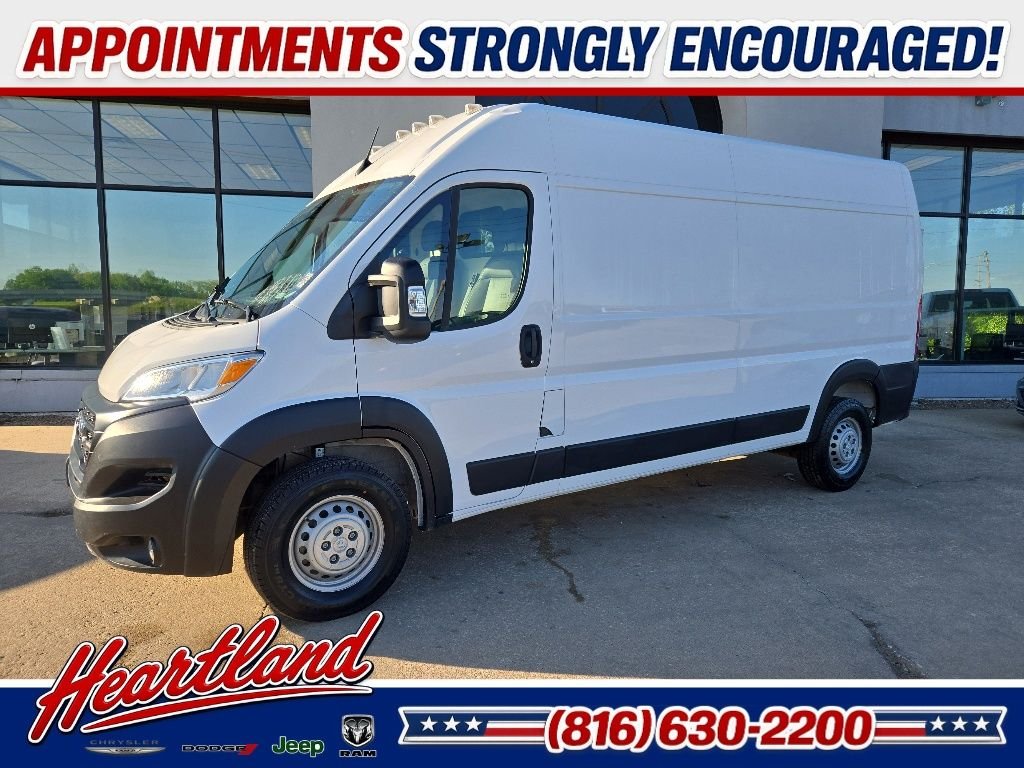 Used 2025 White Ram High Roof image 4