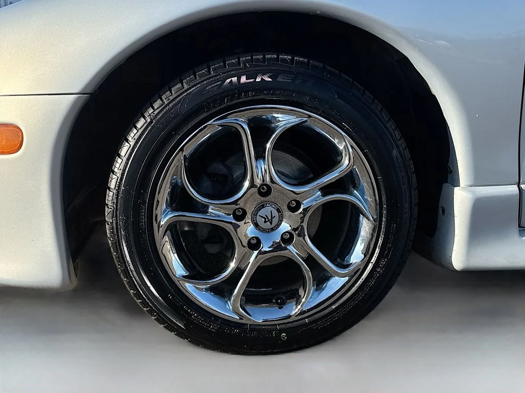 Used 1999 Silver Mitsubishi GS image 21