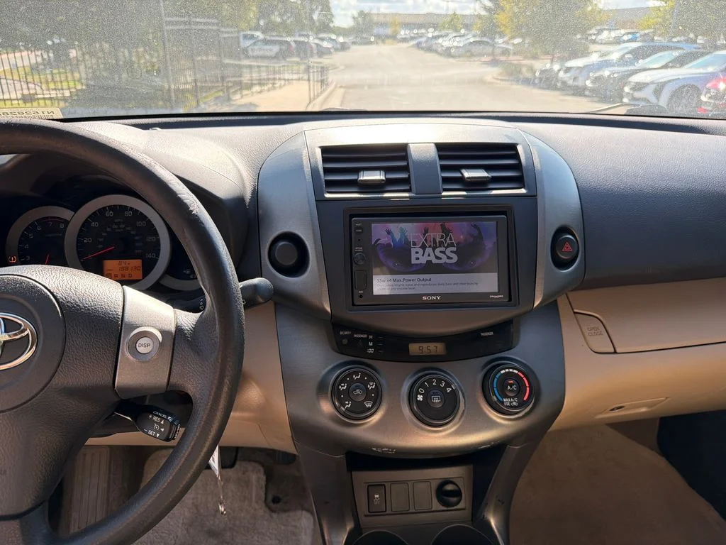 Used 2010 Brown Toyota Base image 22