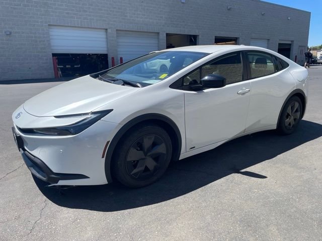 Used 2024 Off-white Toyota LE image 3
