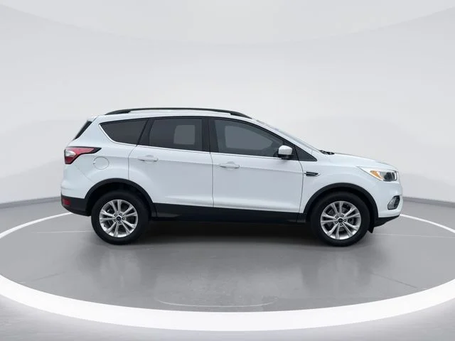 Used 2018 White Ford SE image 8