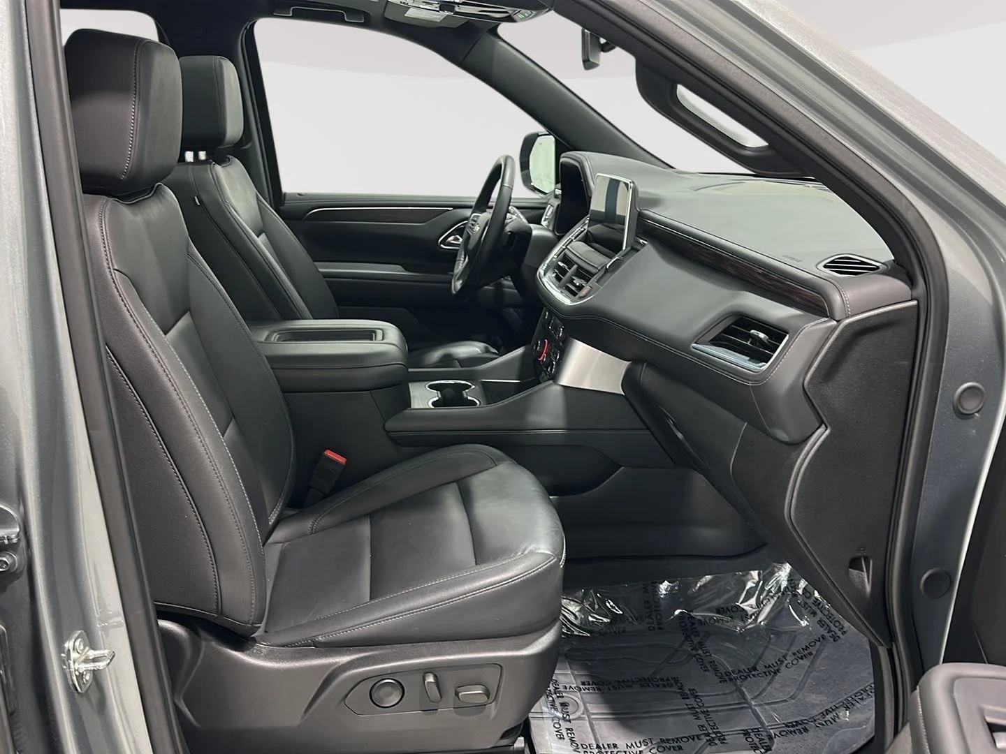 Used 2024 Sterling Gray Metallic Chevrolet LT image 28