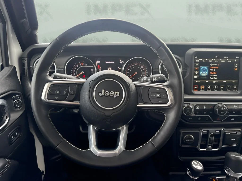 Used 2022 White Jeep Unlimited Sahara image 12