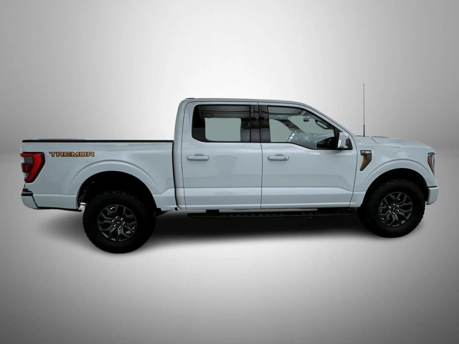 Used 2023 White Ford Tremor image 4