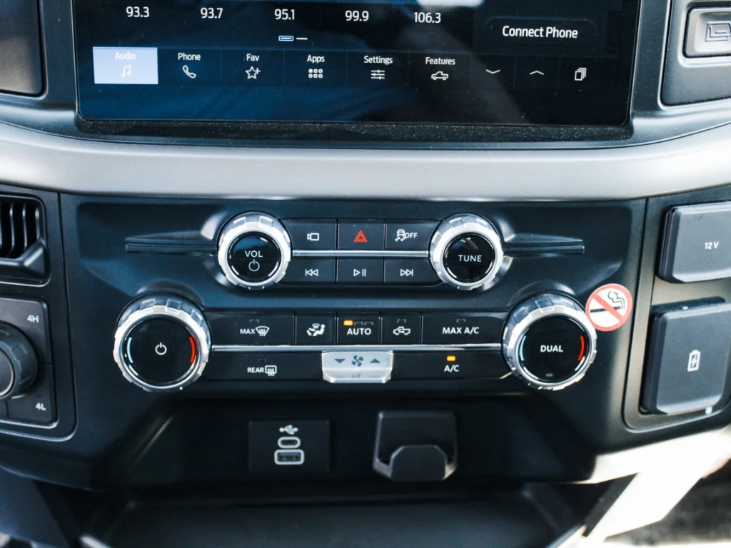 Used 2025 Black Ford XLT image 19