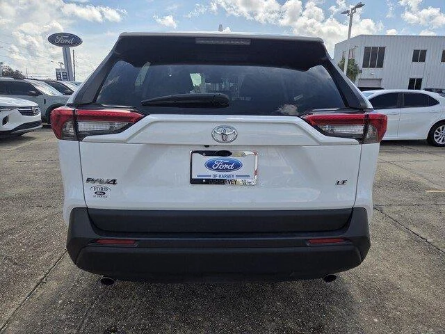 Used 2025 Ice Cap Toyota LE image 4