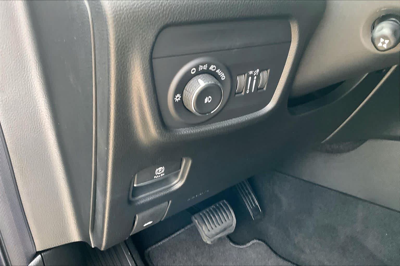 New 2026 Steel Blue Exterior Paint Jeep Limited image 18