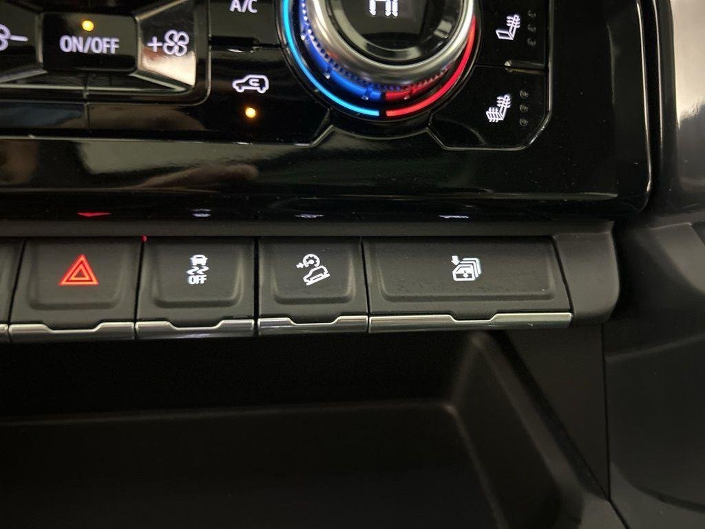 Used 2023 Titanium GMC Denali image 34