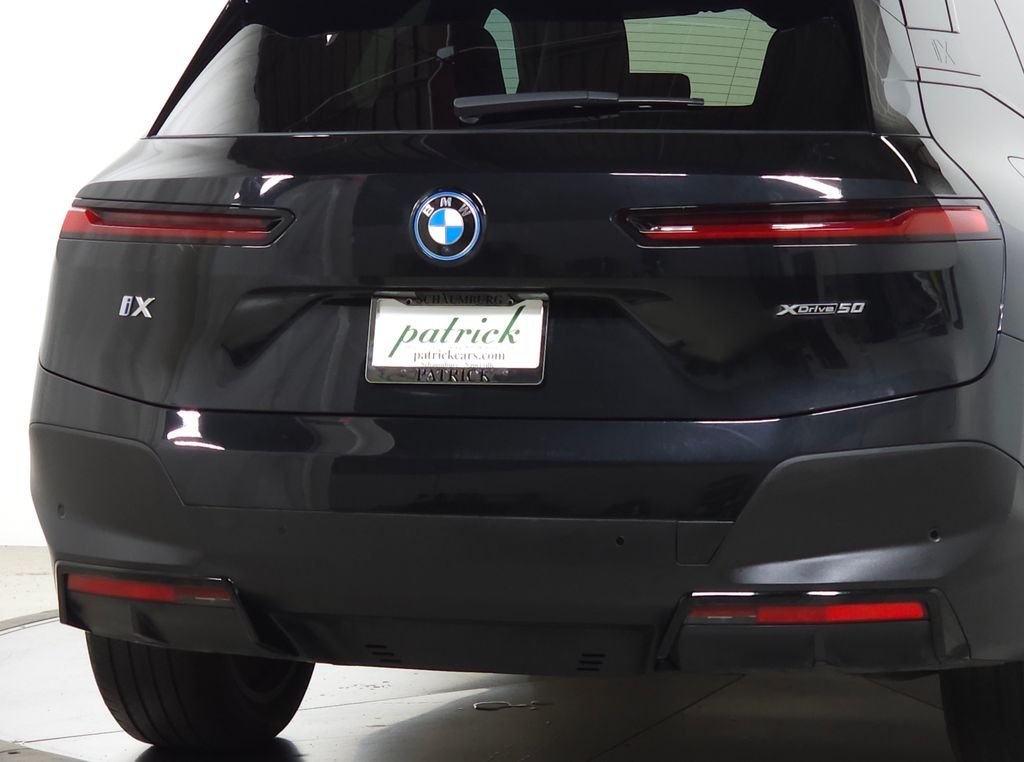 Used 2024 Black Sapphire Metallic BMW xDrive50 image 10