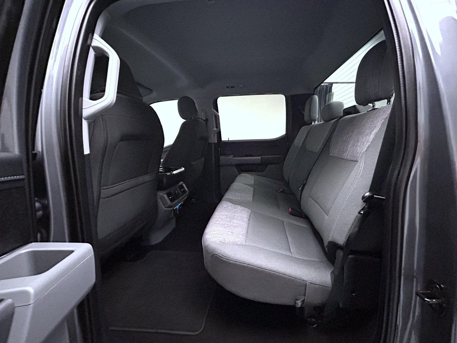 Used 2023 Gray Ford XLT image 19