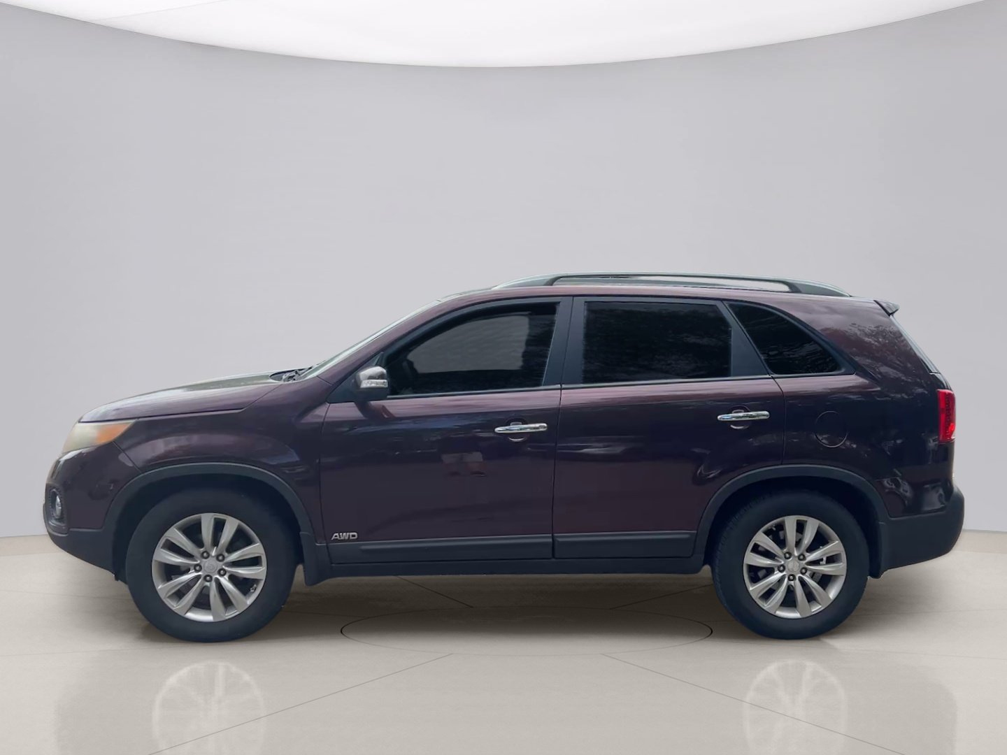 Used 2011 Maroon Kia EX image 2