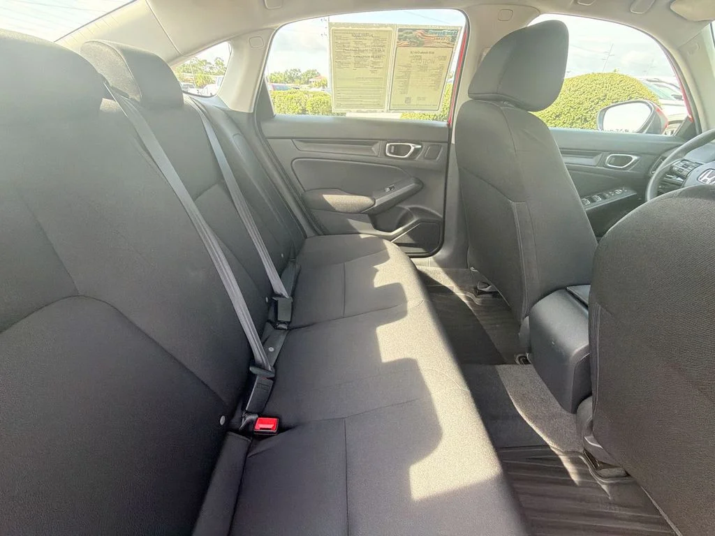 2025 Honda Civic LX - Photo 14