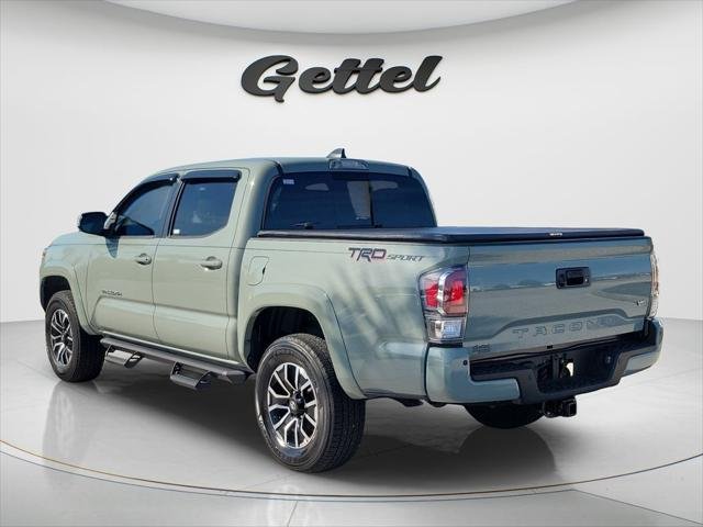 Certified Used 2022 LUNAR ROCK Toyota  image 7