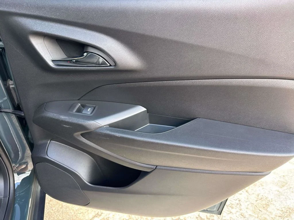 Used 2025 Gray Chevrolet LT image 23