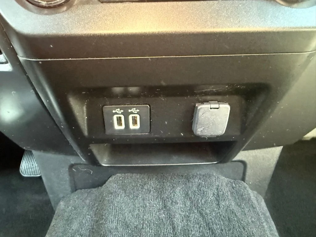 Used 2019 Gray Ford XLT image 30