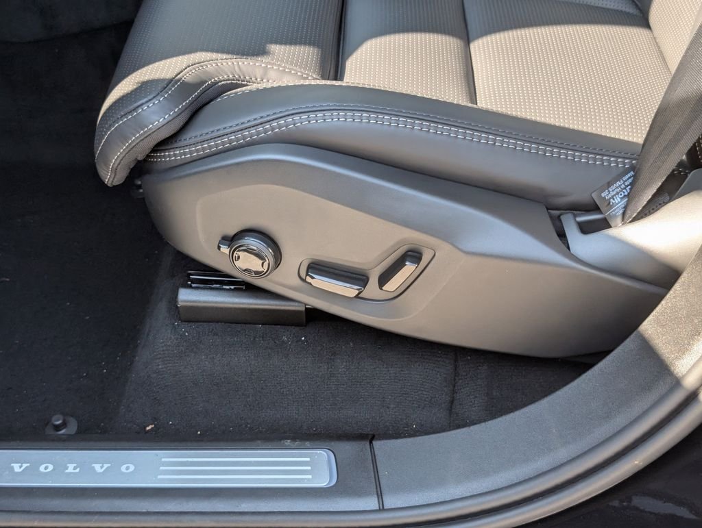 2026 Volvo XC90 Ultra - Photo 17