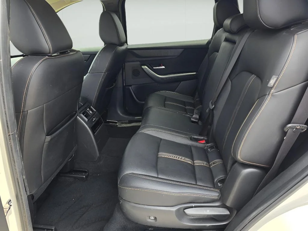 Used 2024 Rhodium White Premium Mazda 3.3 Turbo Select image 27