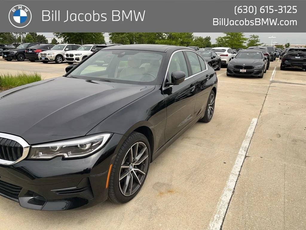 2022 BMW 3 Series 330i xDrive Sedan's photo