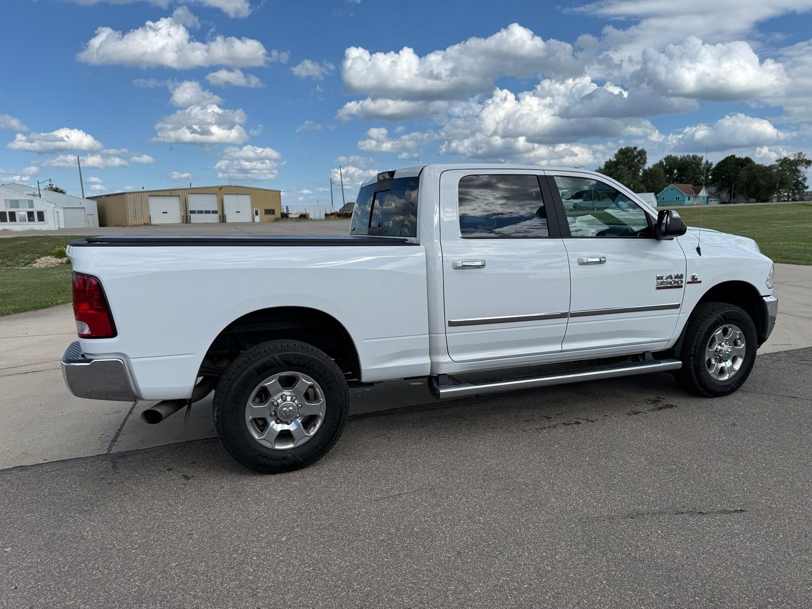Used 2018 Bright White Clearcoat Ram Big Horn image 6