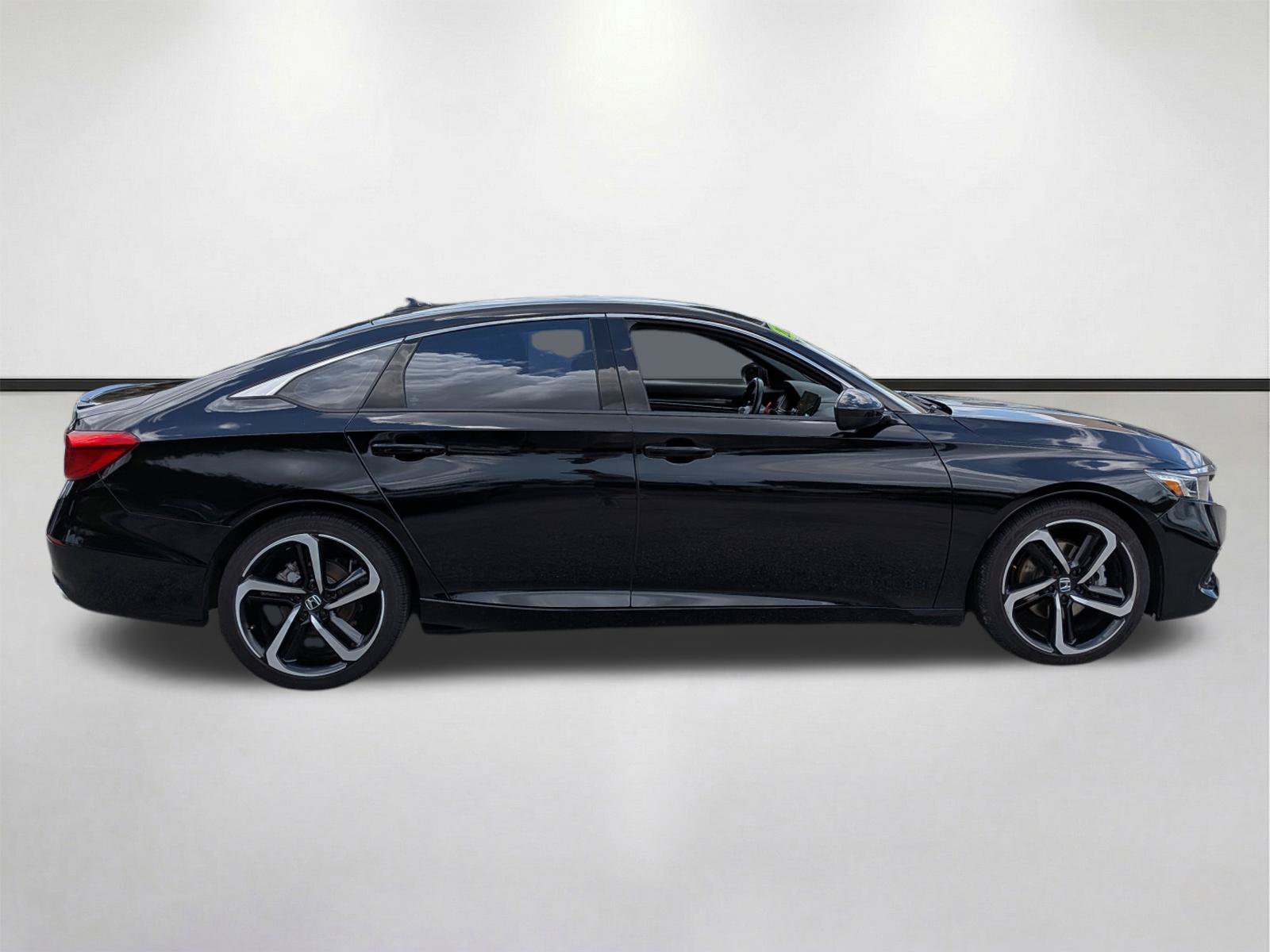 Used 2021  Honda Sport image 3