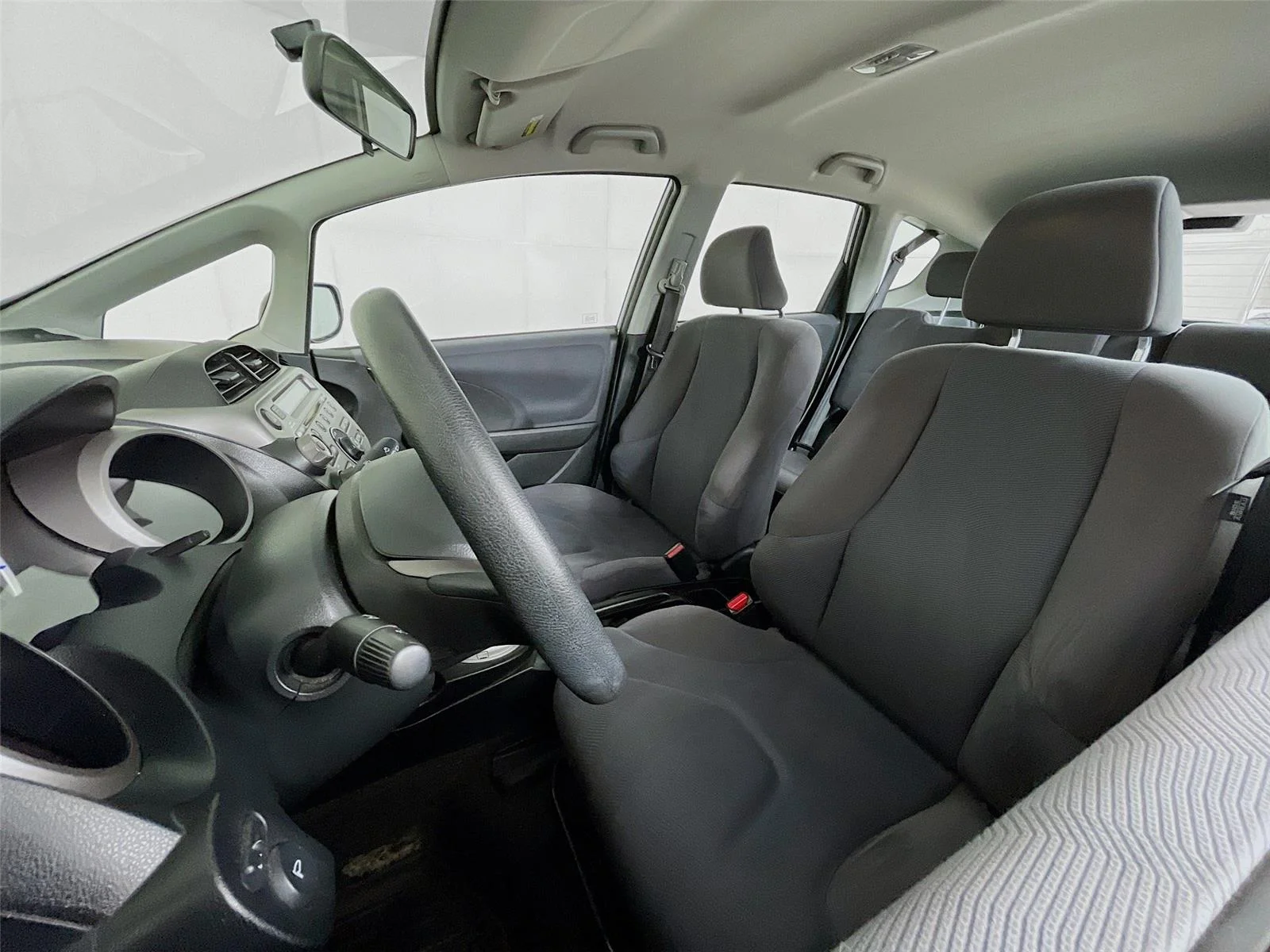 Used 2009 Storm Silver Metallic Honda BASE image 22