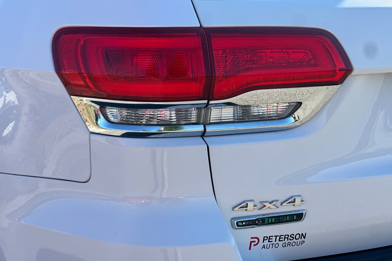 Used 2015 White Jeep Limited image 28