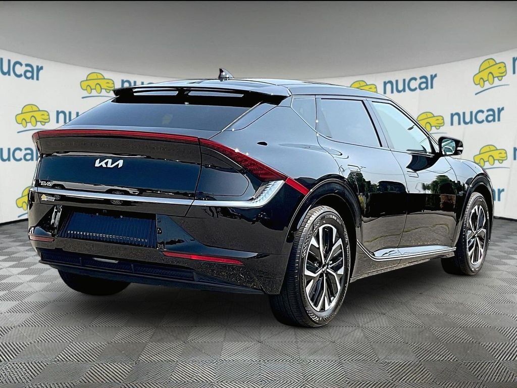 Used 2022 Black Kia Wind image 6