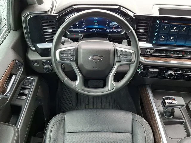 Used 2023 White Chevrolet RST image 11