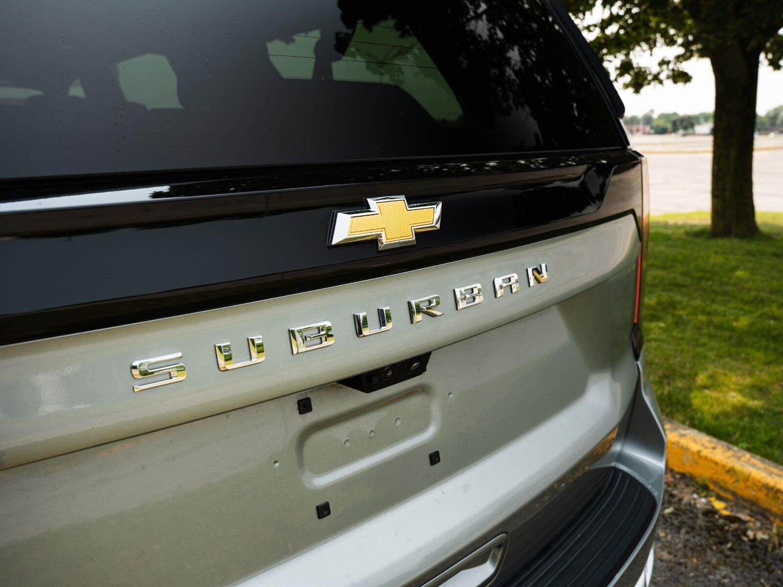 Used 2025 Sterling Gray Metallic Chevrolet High Country image 19
