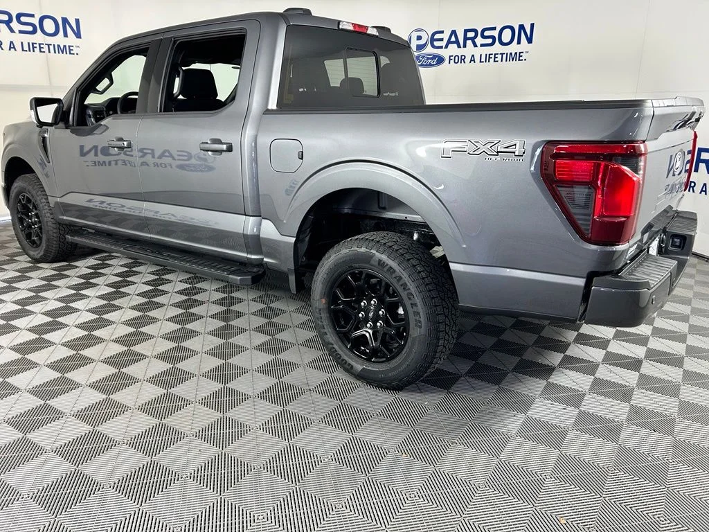New 2026 Carbonized Gray Metallic Ford XLT image 9
