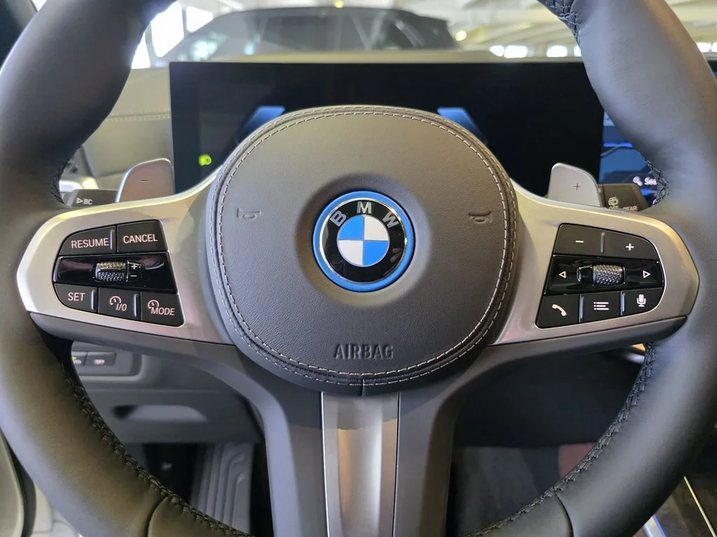 New 2026 Mineral White Metallic BMW xDrive50e image 21