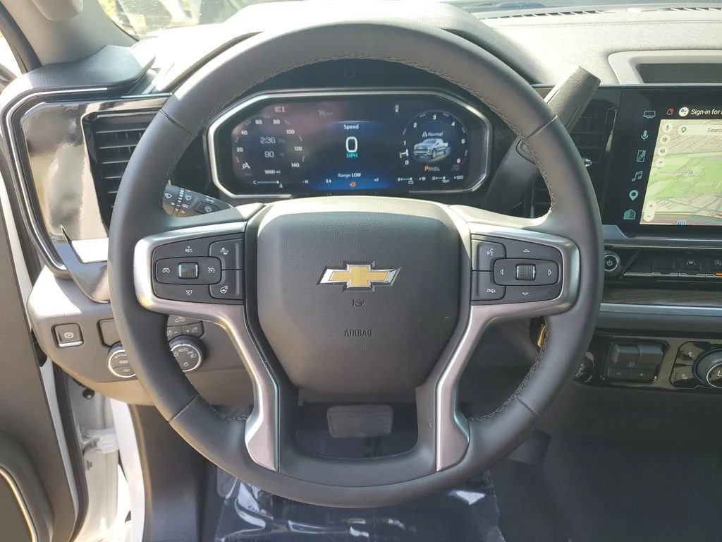 Used 2026 Summit White Chevrolet LT image 28