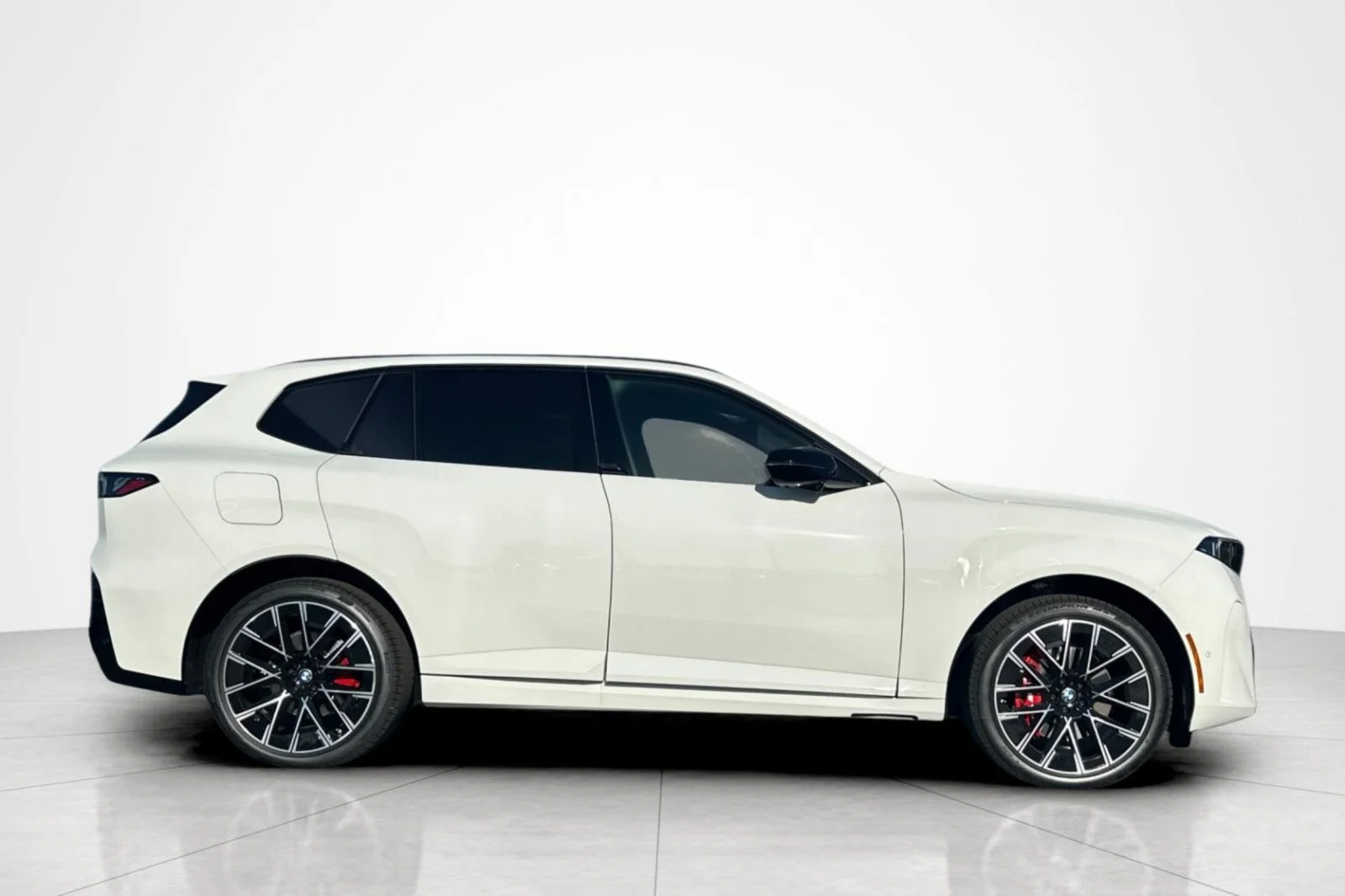 New 2027 Alpine White BMW 40 xDrive image 6