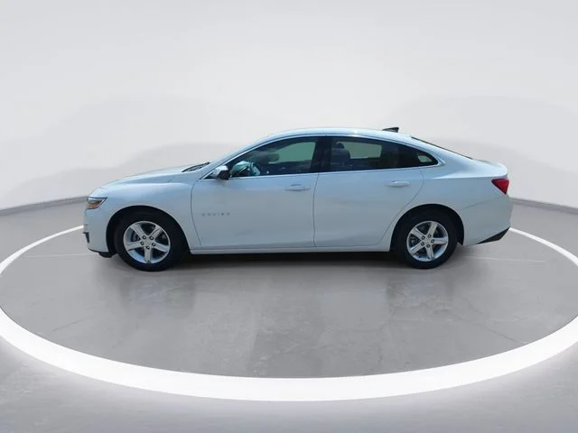 Used 2024 White Chevrolet LS image 5