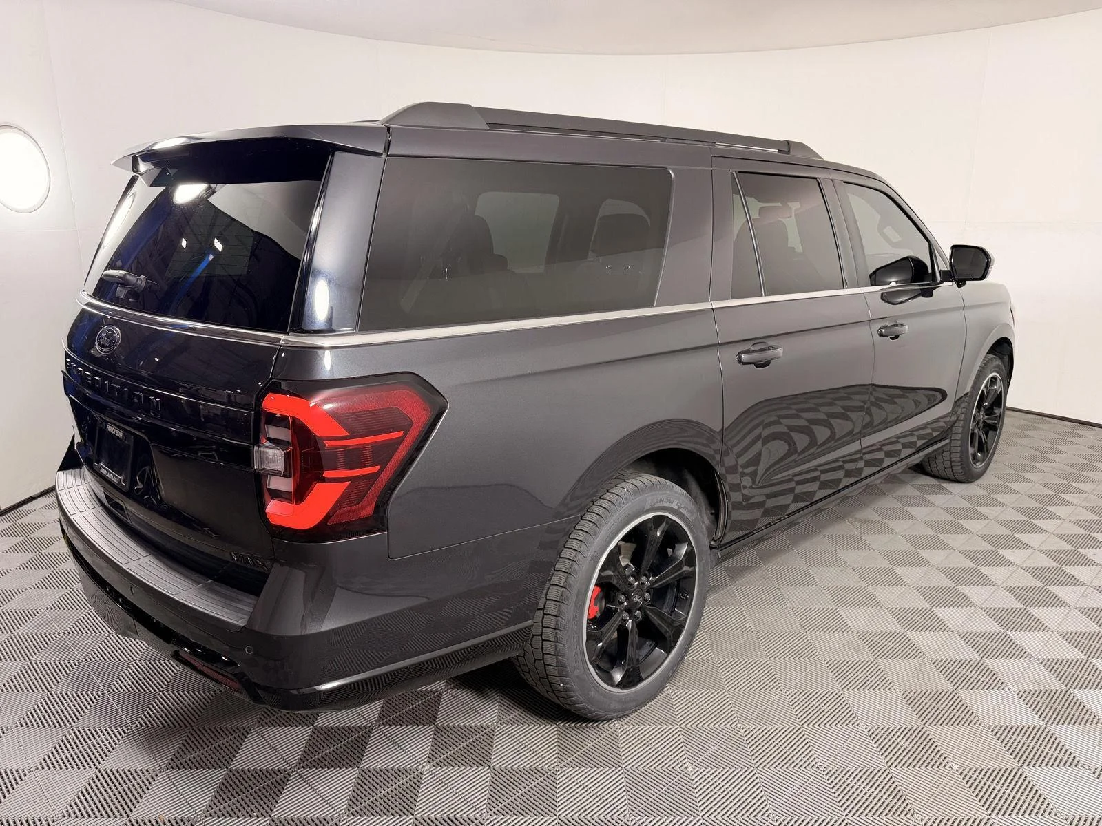 Used 2022 Dark Matter Gray Ford Limited image 8