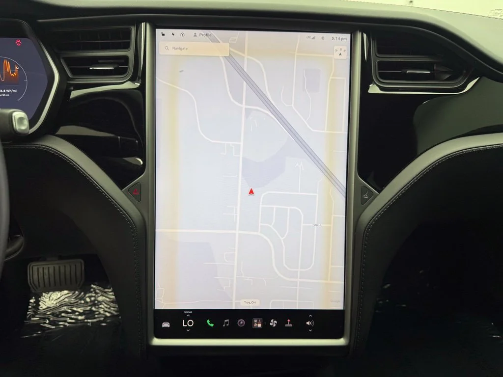 Used 2018 Black Tesla 75D image 28