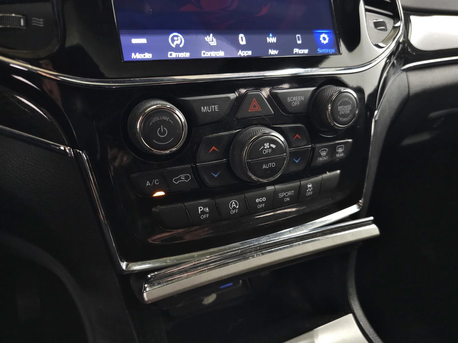 Used 2020 Black Jeep Trailhawk image 28
