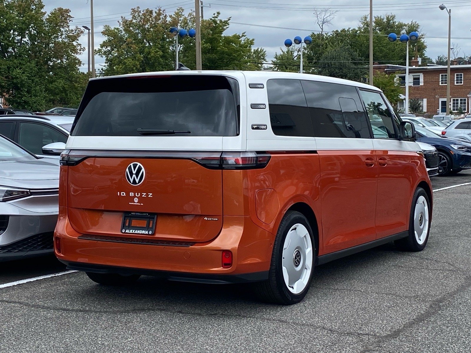 Id Buzz Multivan Pre-Owned 2025 Volkswagen ID. Buzz 1st Edition 4D Passenger Van in ...