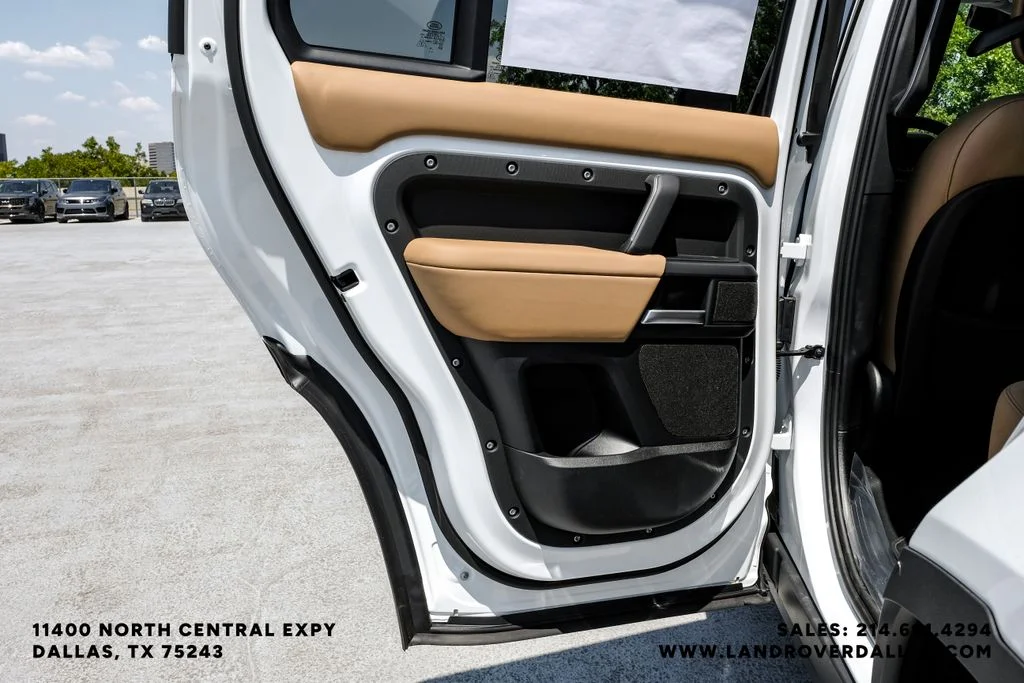 New 2026 Fuji White Land Rover S image 33
