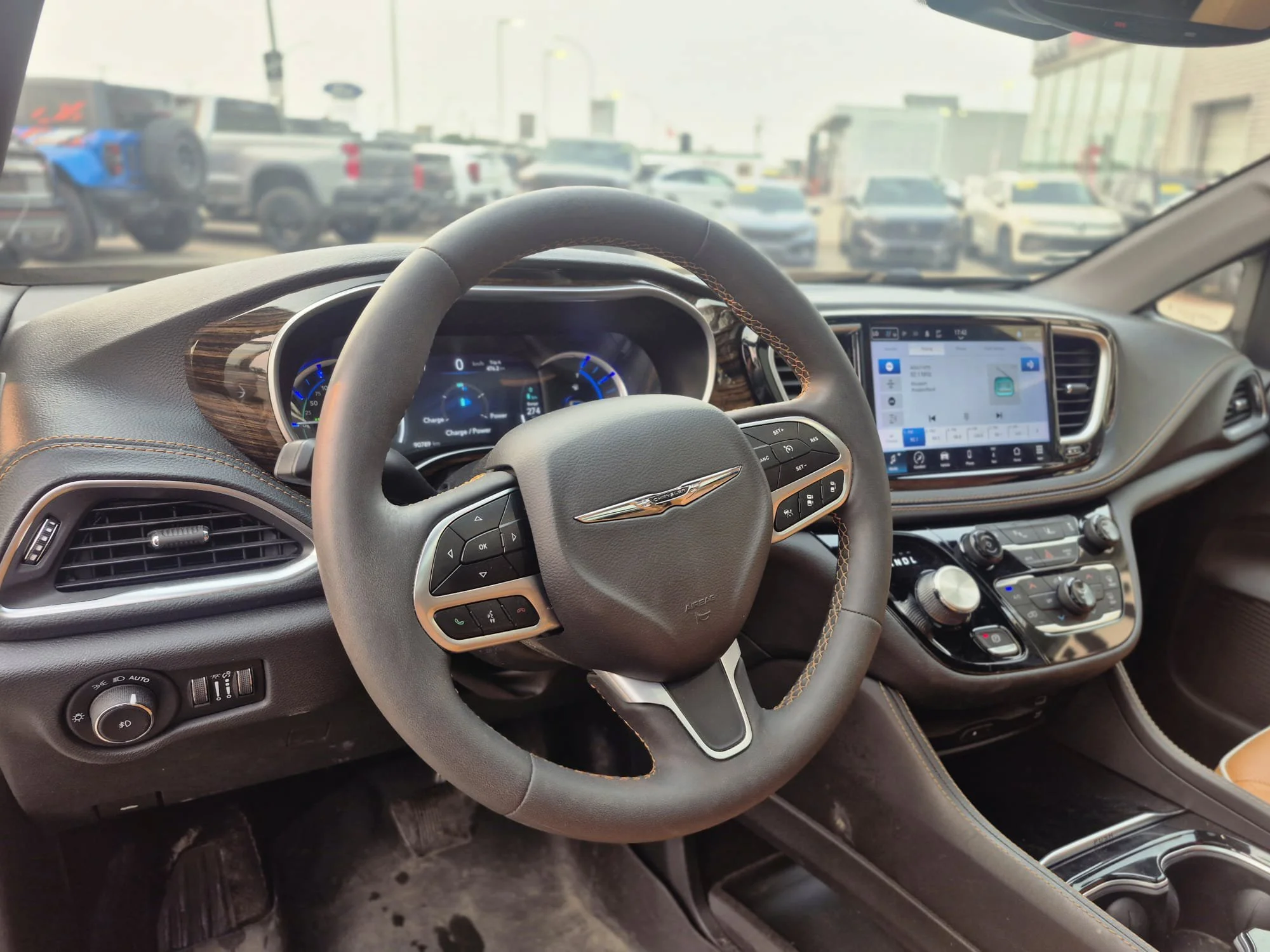 Certified Used 2023 Fathom Blue Pearl Chrysler Pinnacle*7 Pass | Cooled Leather | Rear Seat TVs | Nav | 360 Cam | Pano Roof | Htd Wheel | CarPlay image 6