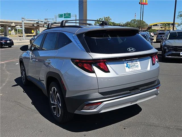 New 2026 Shimmering Silver Hyundai SEL image 3