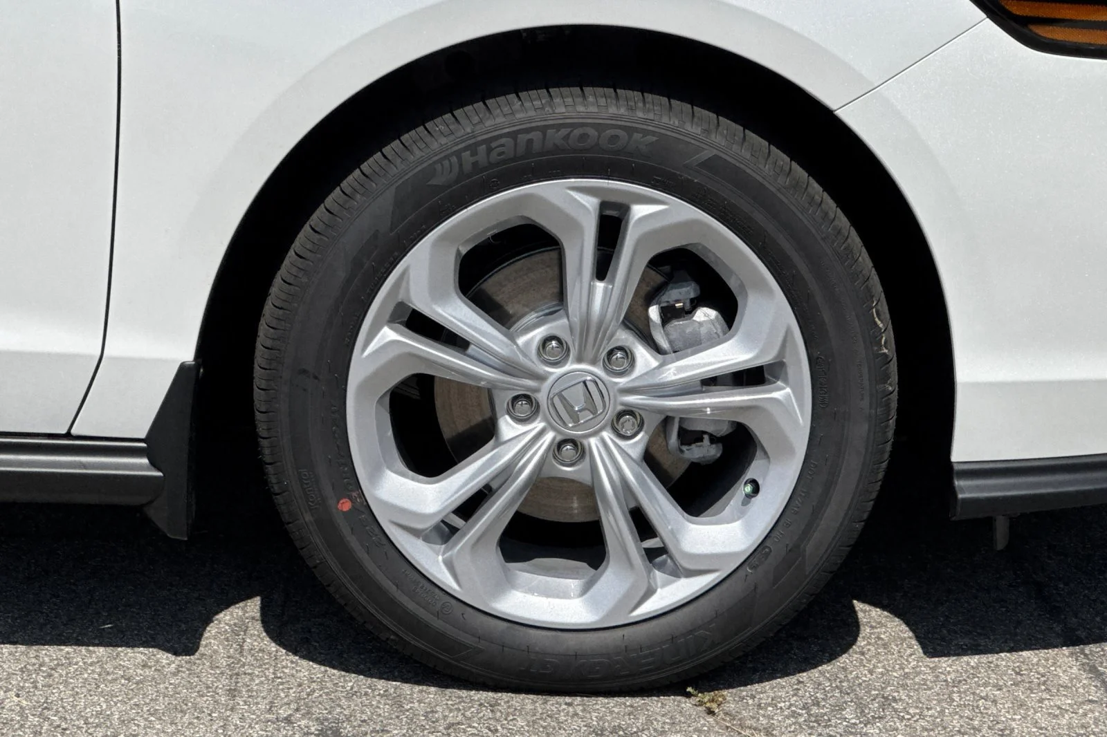 New 2026 Platinum White Pearl Honda LX image 32